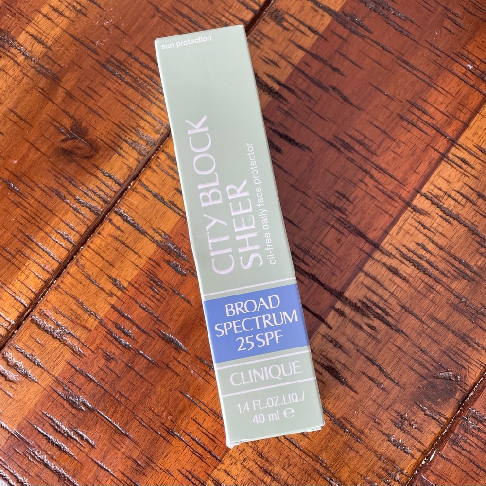 Clinique City Block Sheer